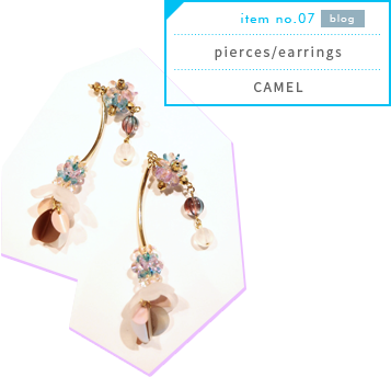pierces/earrings／CAMEL